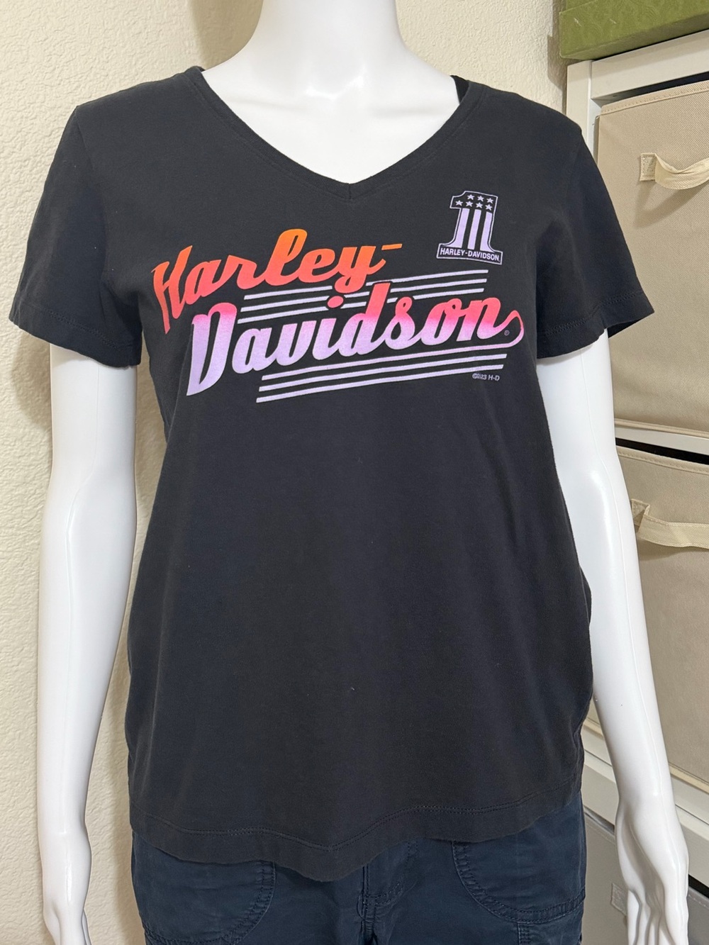 Harley-Davidson Black Orange V-Neck Short Sleeve T-Shirt Size Large